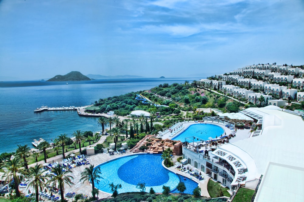 Yasmin Bodrum Resort - Featured Image