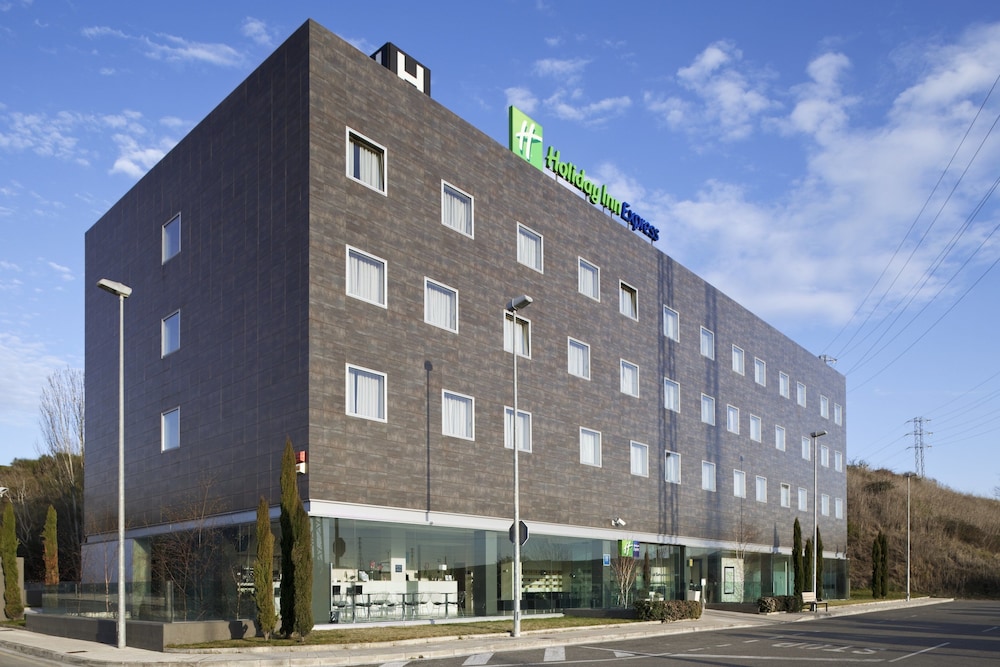 Holiday Inn Express Pamplona - Featured Image