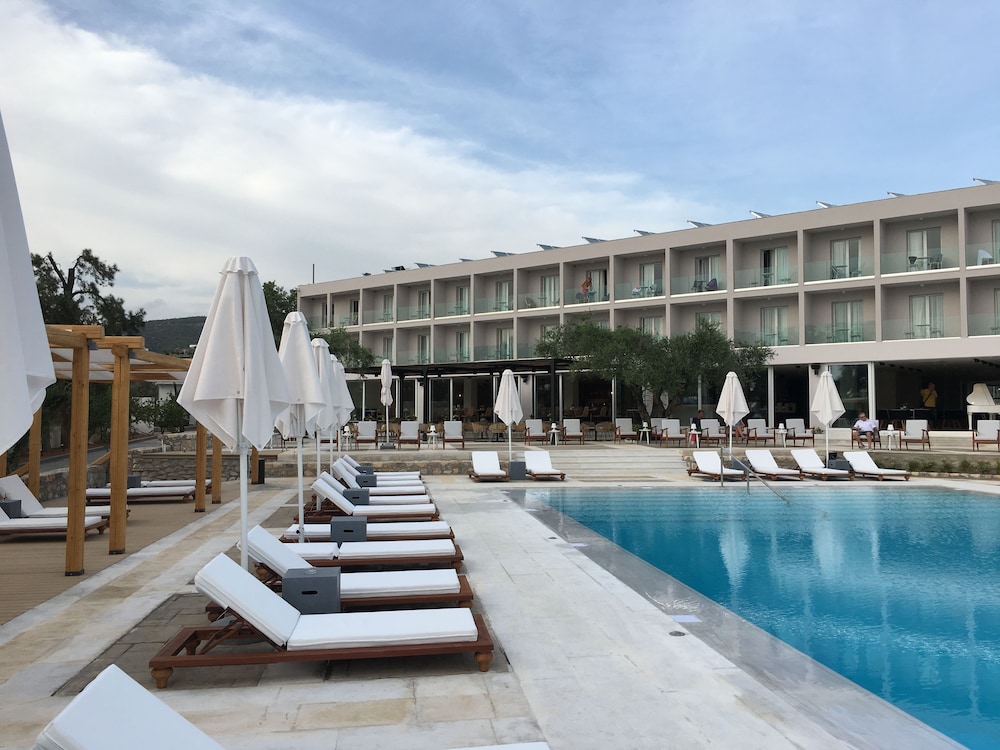 Amaronda Resort & Spa - Featured Image