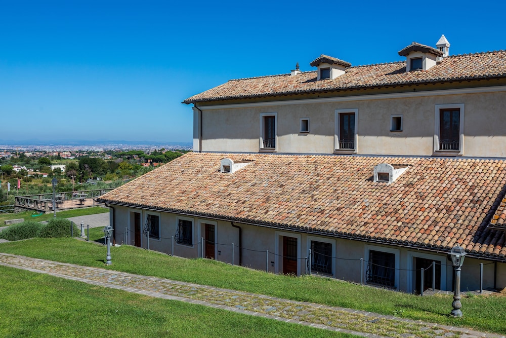 Residence D'Epoca Pietra di Ponente - Featured Image