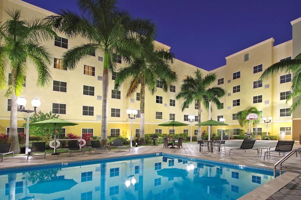 Homewood Suites Miami - Airport West