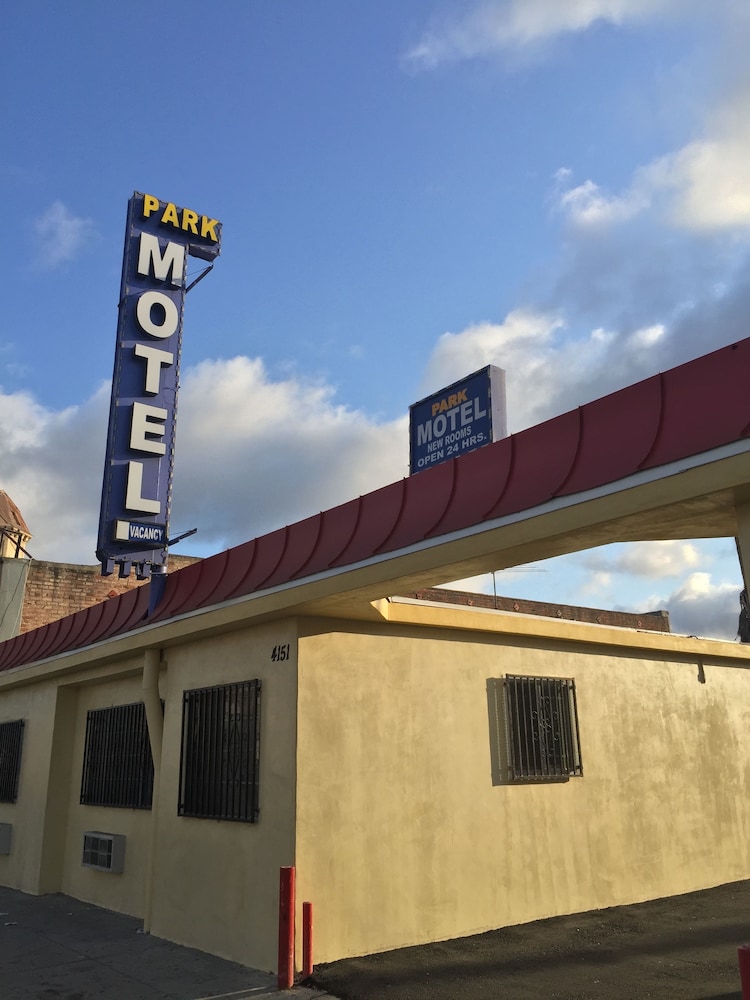 Park Motel - Featured Image