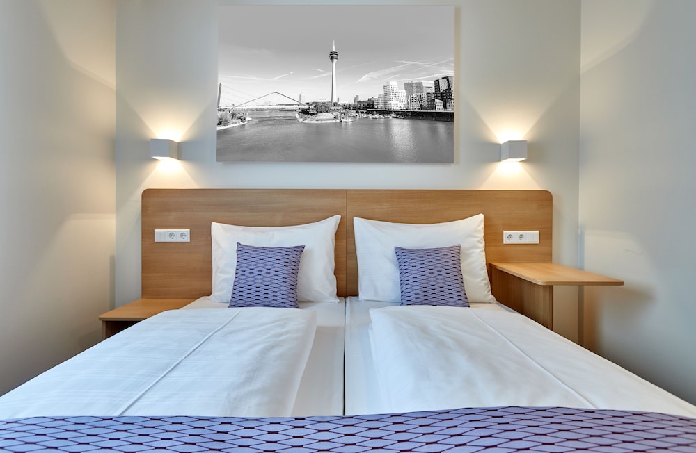 McDreams Hotel Düsseldorf-City - Featured Image
