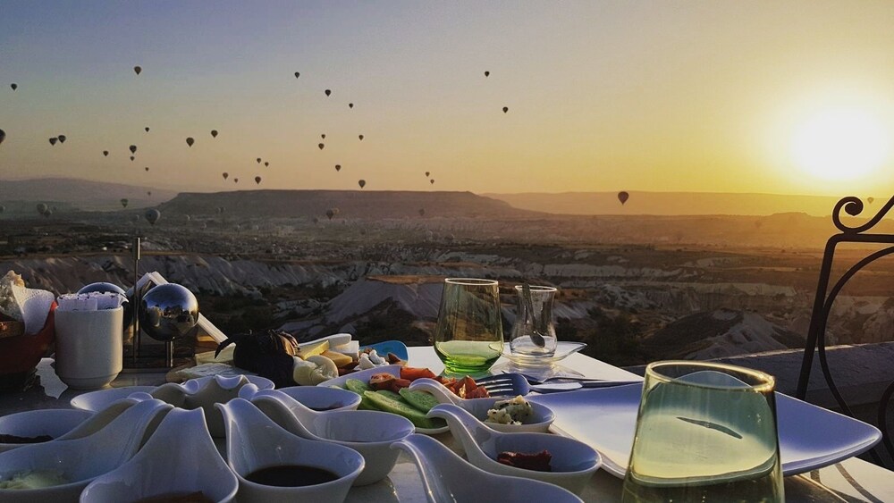 Eyes Of Cappadocia Cave Hotel - Featured Image