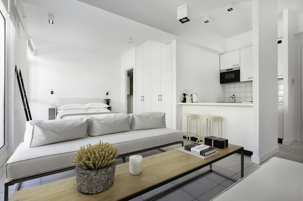 Euryclea Residences - Featured Image