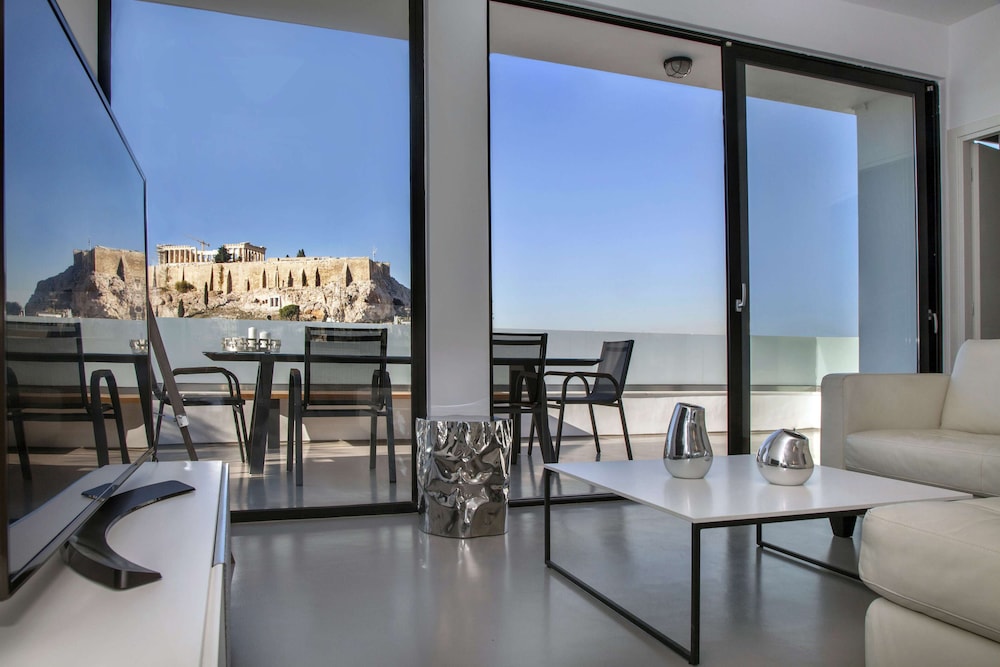 Luxury Penthouse touching the Acropolis by GHH