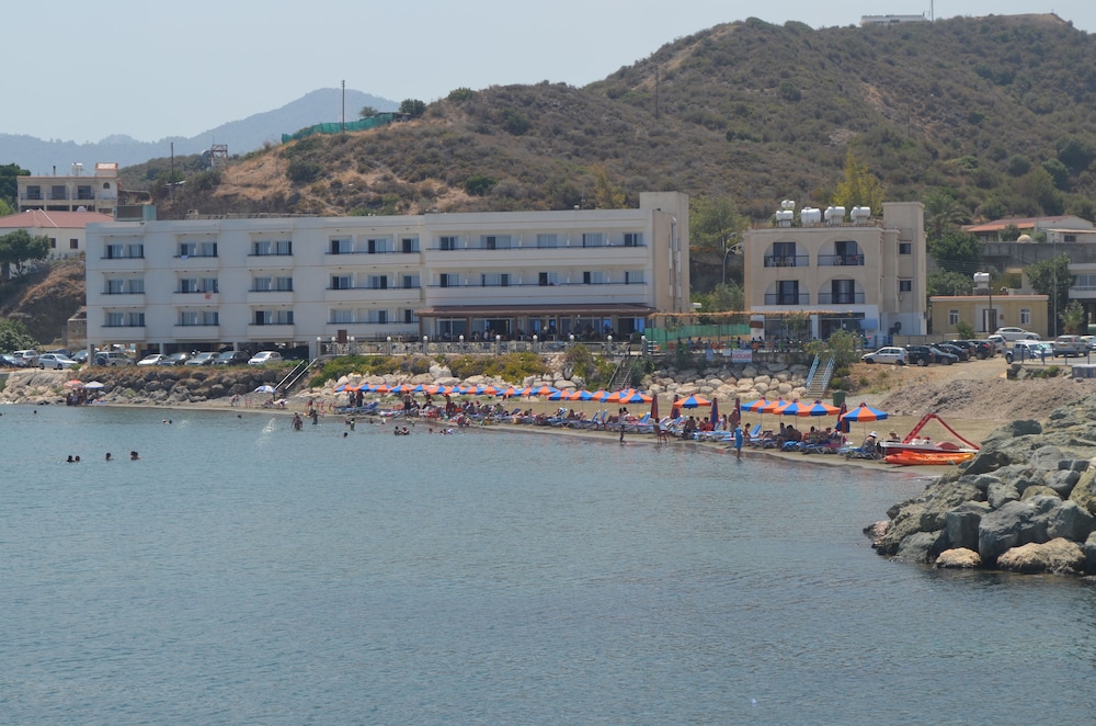 Tylos Beach Hotel - Featured Image