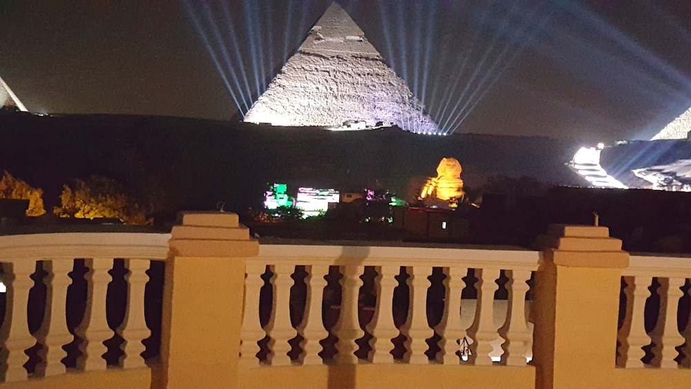 Royal Pyramids Inn - Featured Image