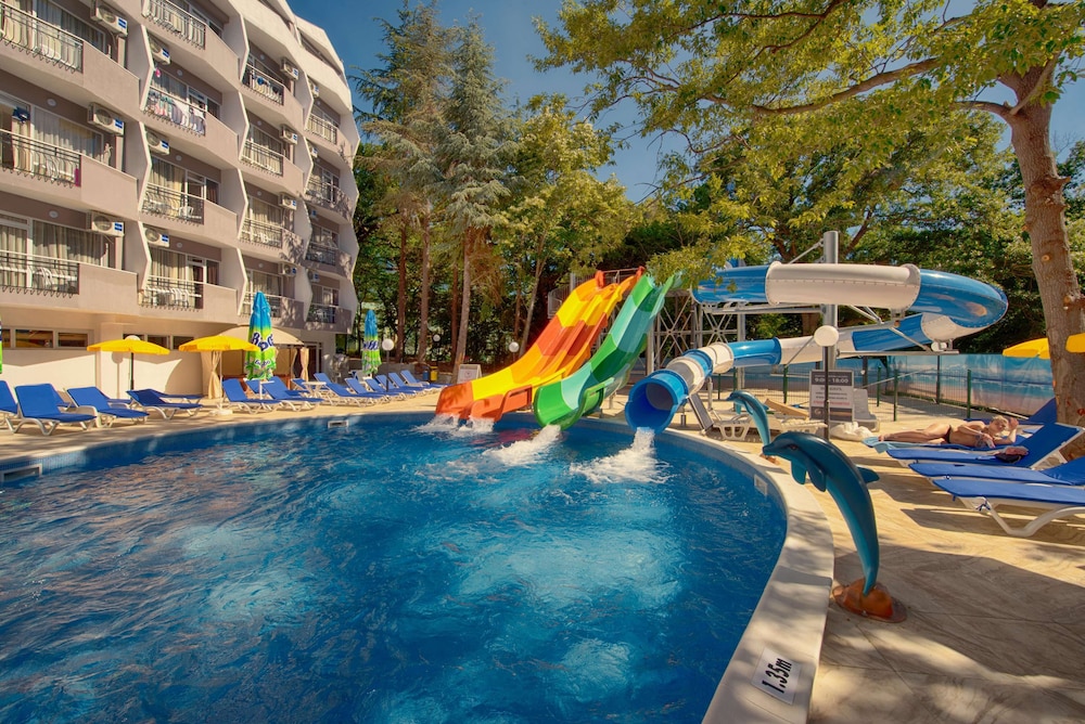 Prestige Deluxe Hotel Aquapark Club - Featured Image