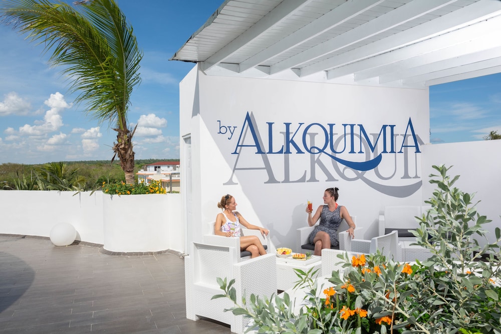 Alkquimia Hotel Lounge and Bar - Featured Image