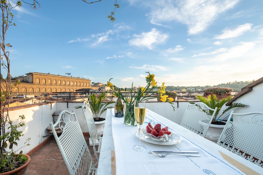 Pitti Luxury Terrace