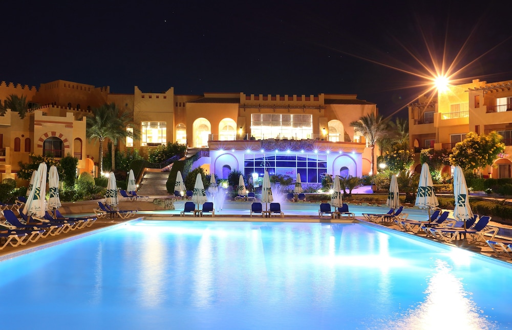 Rehana Royal Beach Resort & Spa