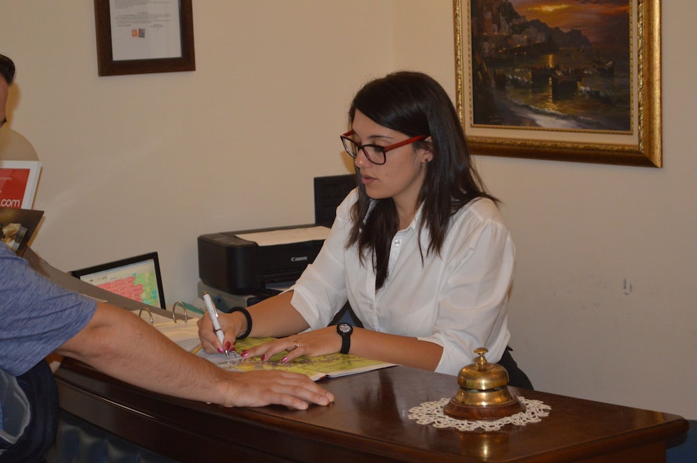 Concierge Desk