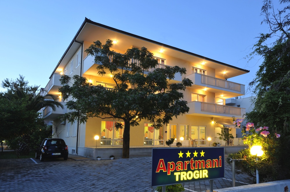 Apartments Trogir - Featured Image