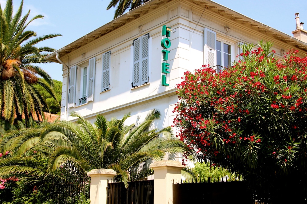 Villa les Cygnes - Featured Image