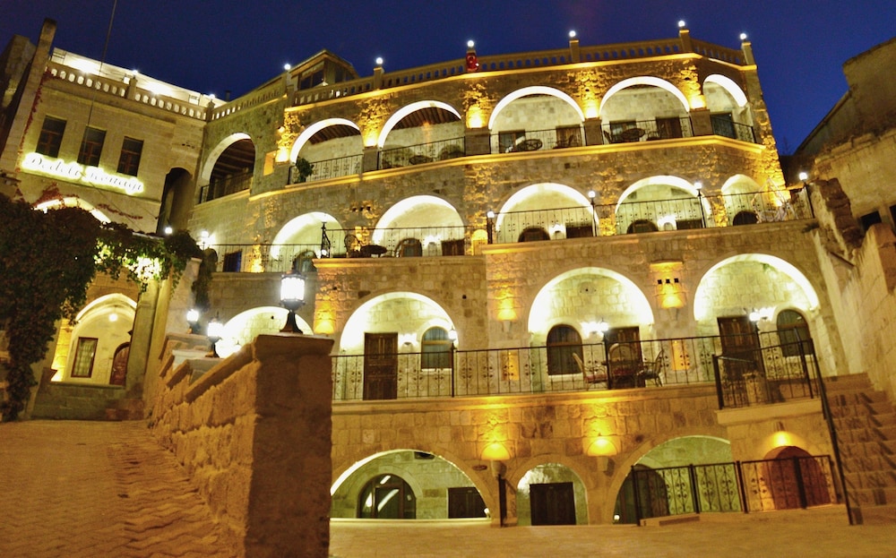 Dedeli Konak Cave Hotel - Featured Image