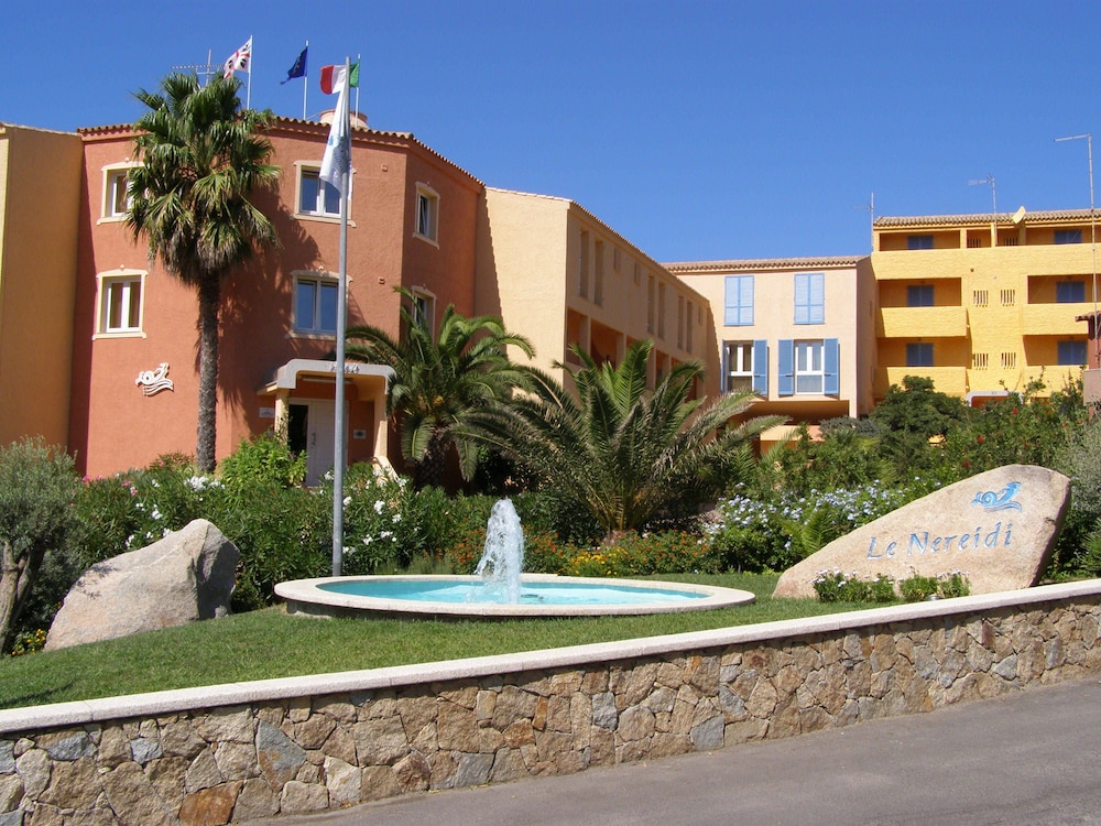 Le Nereidi Hotel Residence & Conference - Featured Image