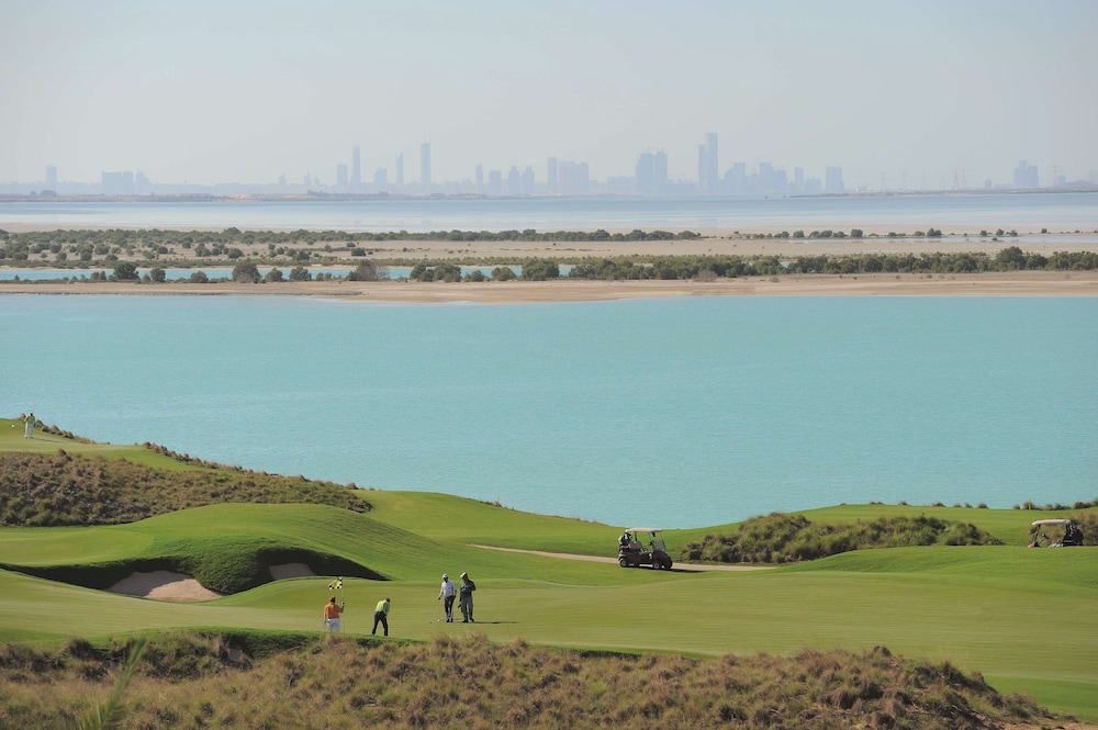 Radisson Blu Hotel, Abu Dhabi Yas Island