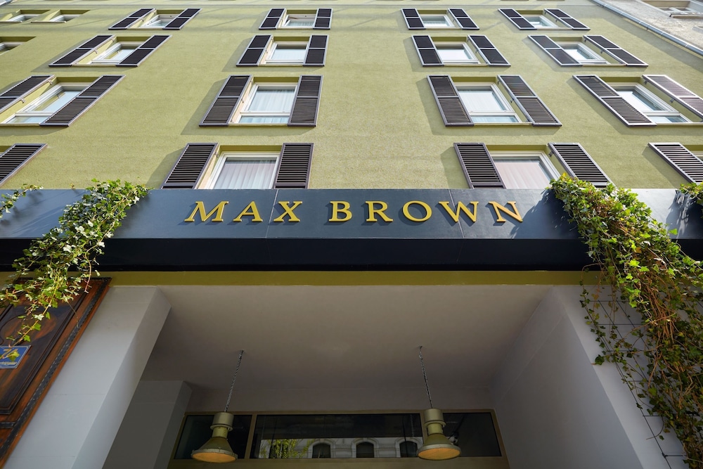 Max Brown 7th District Wien