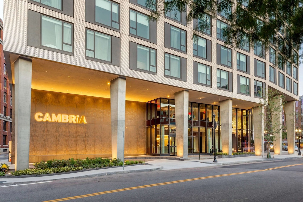 Cambria Hotel Boston Downtown