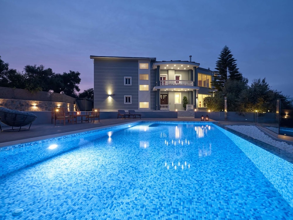 Villa Mont Bleu - Featured Image