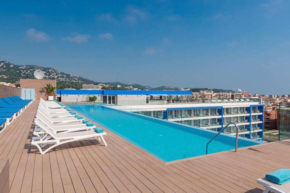 L'Azure Hotel - Featured Image