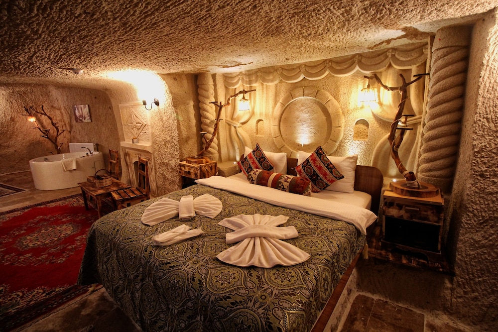 Cappadocia Ennar Cave - Featured Image