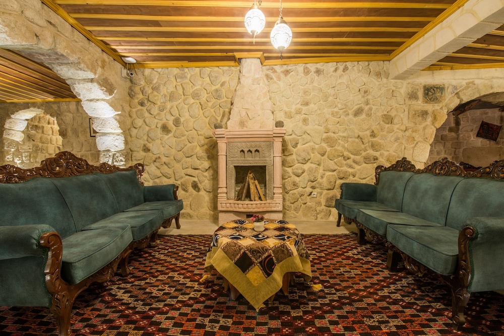 Garden Inn Cappadocia - Lobby Sitting Area