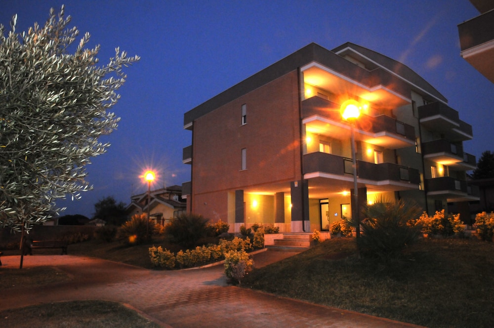 Isa Residence Fiumicino Airport - Featured Image