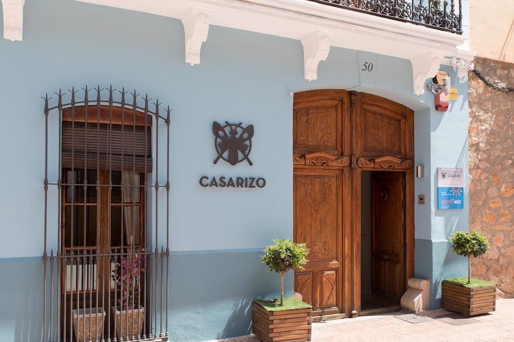 Casa Arizo - Guest House - Featured Image