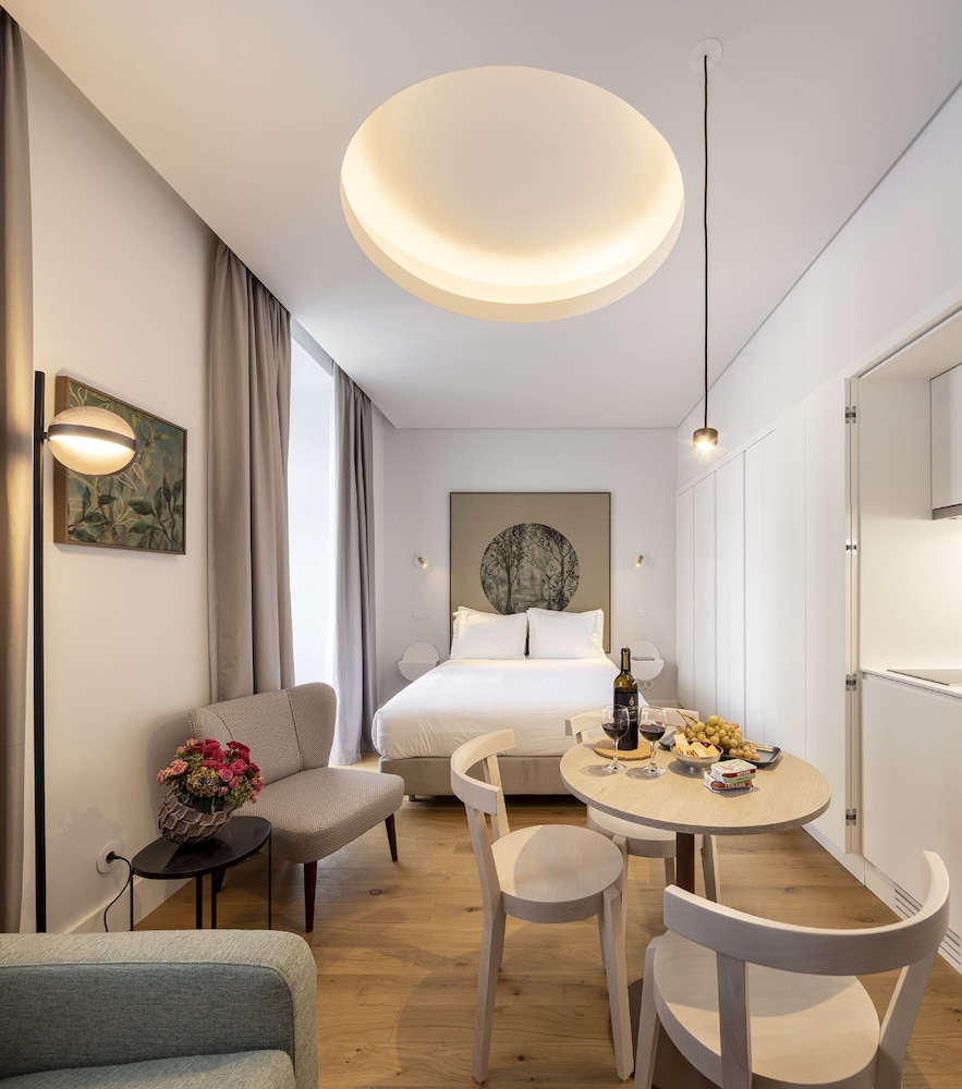 Lisbon Serviced Apartments Madalena - Featured Image