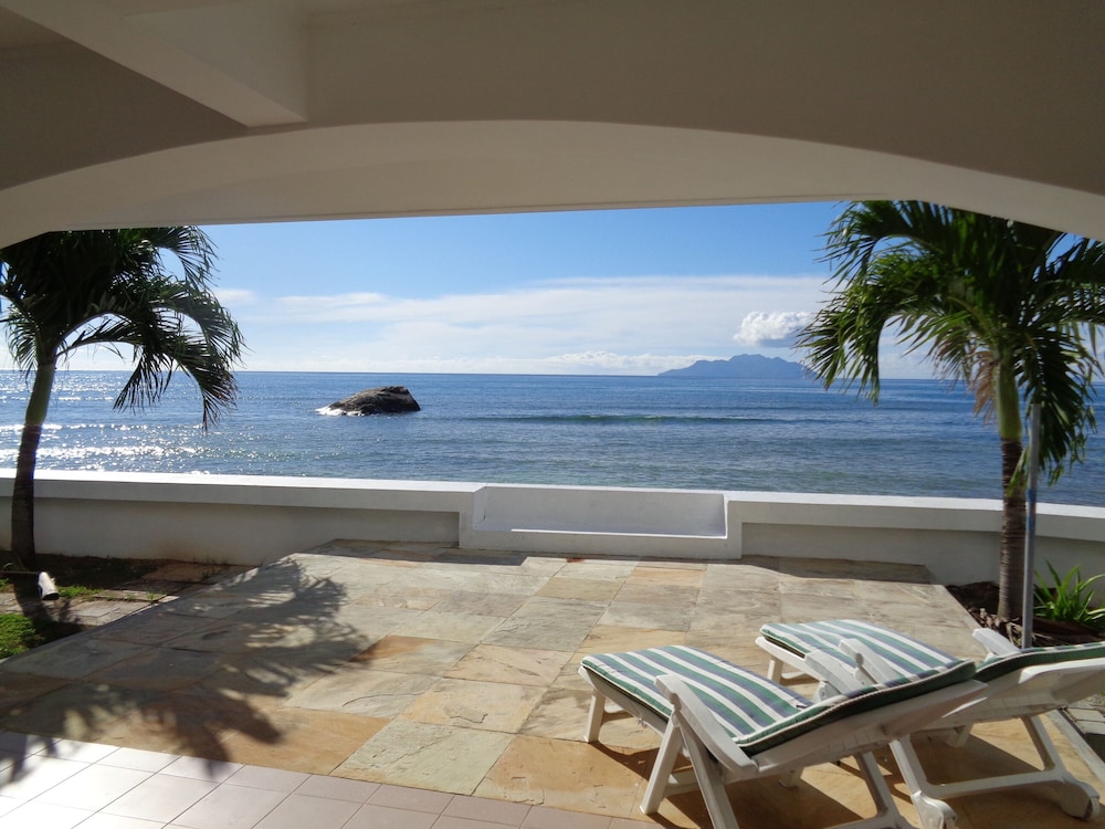 Ocean & Beach View Villa