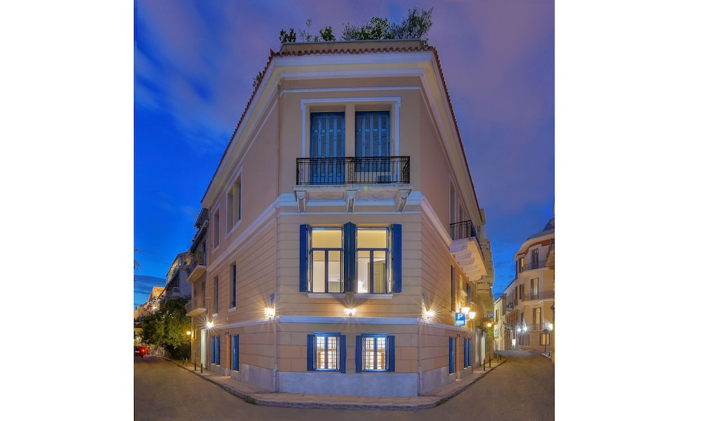 Art Pantheon Suites In Plaka