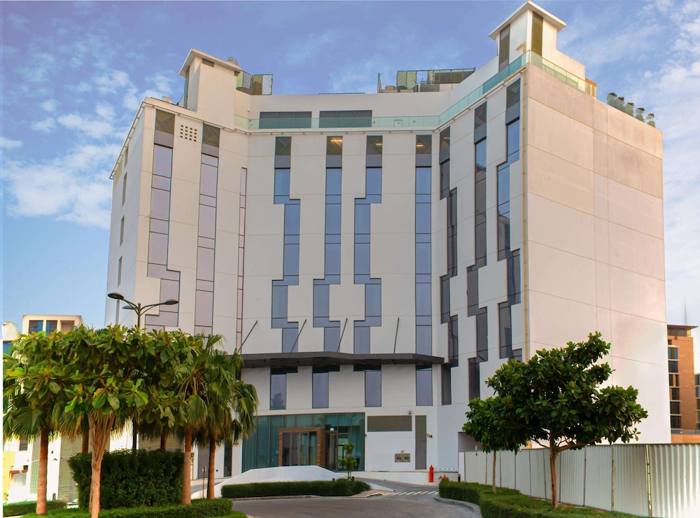 IntercityHotel Dubai Jaddaf Waterfront - Featured Image