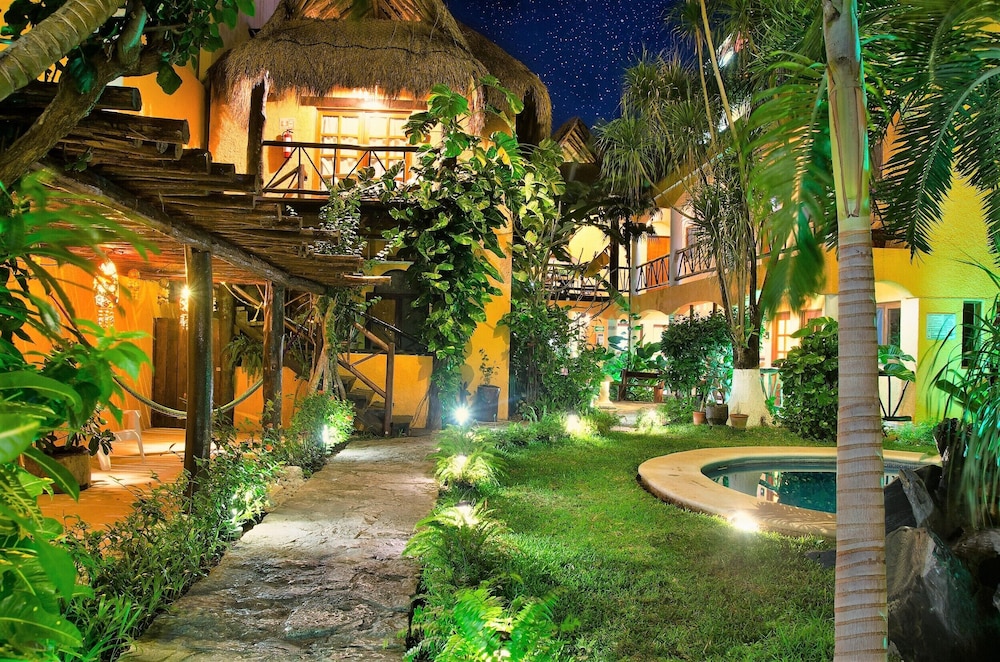 Hotel Bosque Caribe - Featured Image