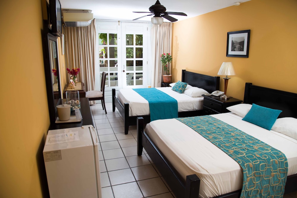 Terra Linda Resort - Room