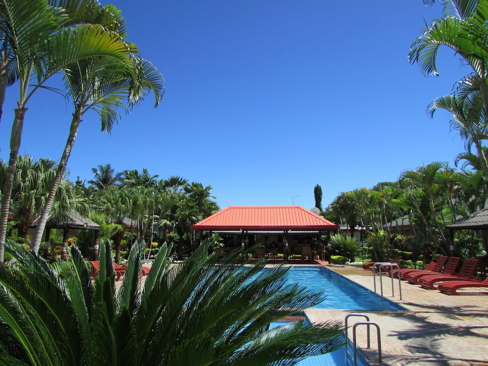 Hotel Wailoaloa Beach Resort