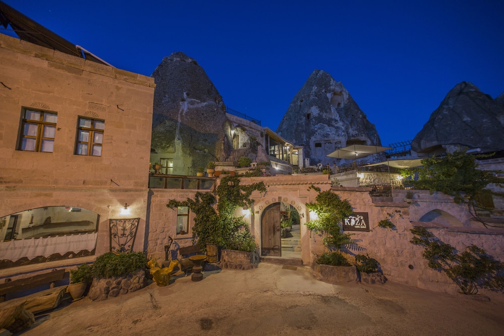 Koza Cave Hotel - Featured Image