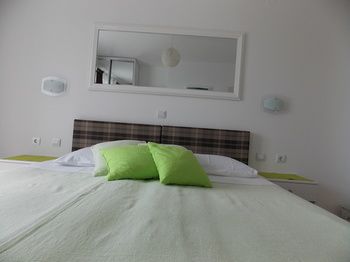 Jele Rooms