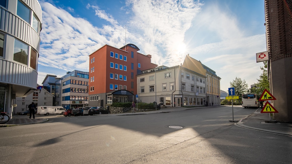 Enter Tromso Amalie Hotel - Featured Image
