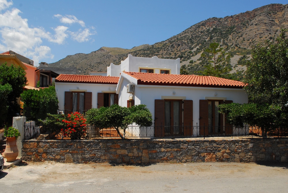 Athina Villas - Featured Image