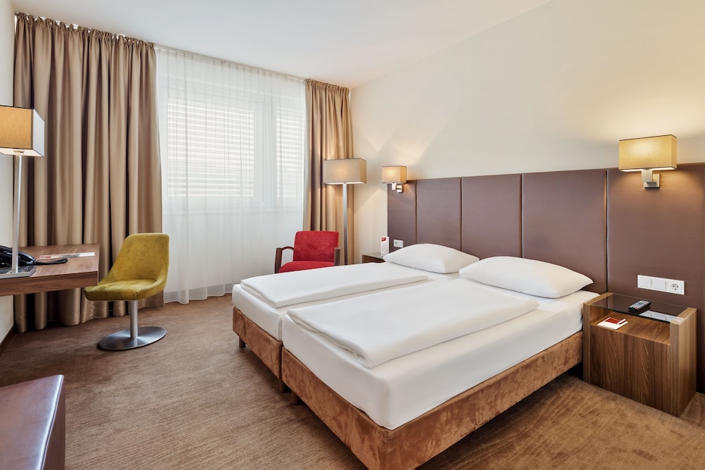 Austria Trend Hotel Doppio - Featured Image