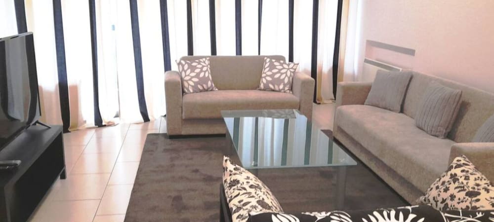 Beautiful 3-bed Apartment in Strovolos