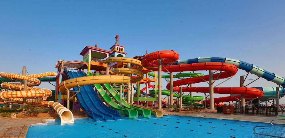 Charmillion Gardens Aqua Park