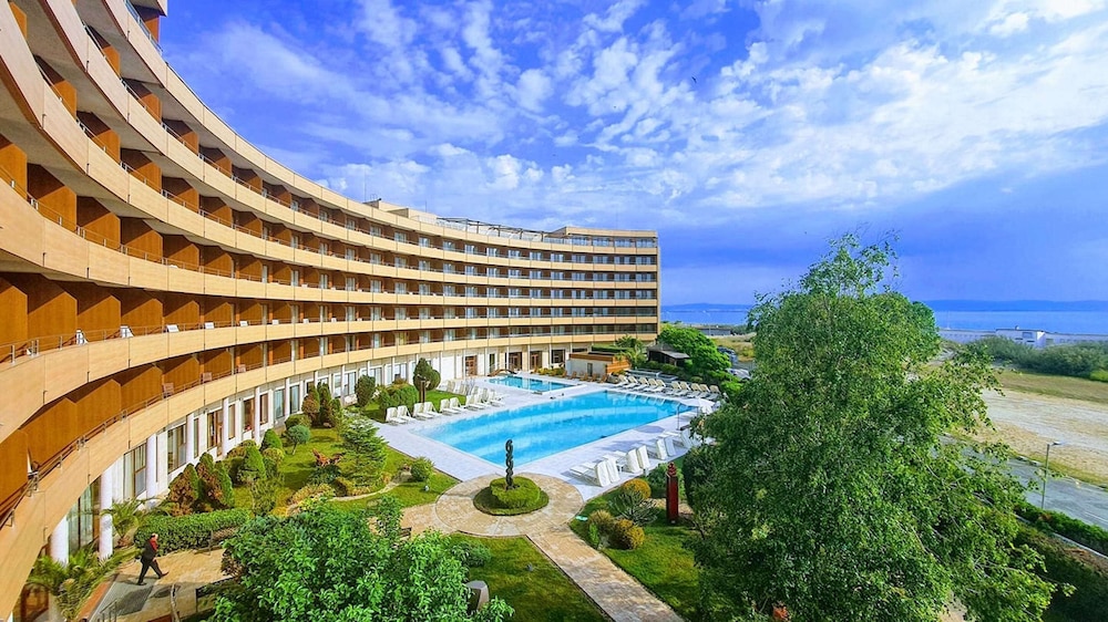 Grand Hotel Pomorie - Featured Image