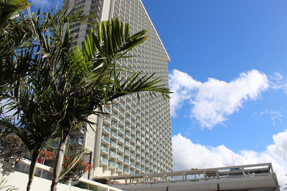 Ala Moana Hotel