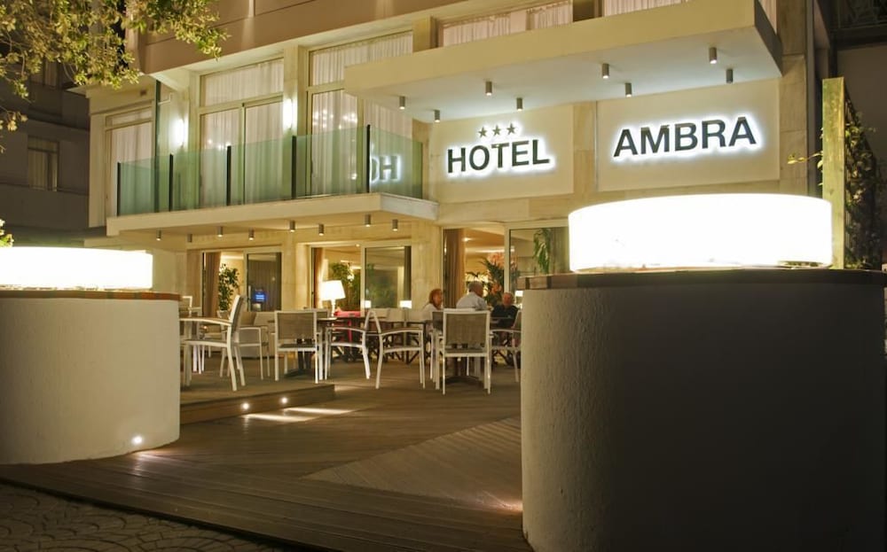 Hotel Ambra - Featured Image