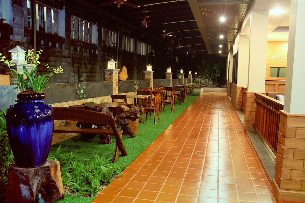 Baan Sailom Hotel Phuket - Interior Entrance