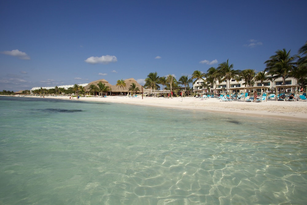 Akumal Bay Beach & Wellnes Resort