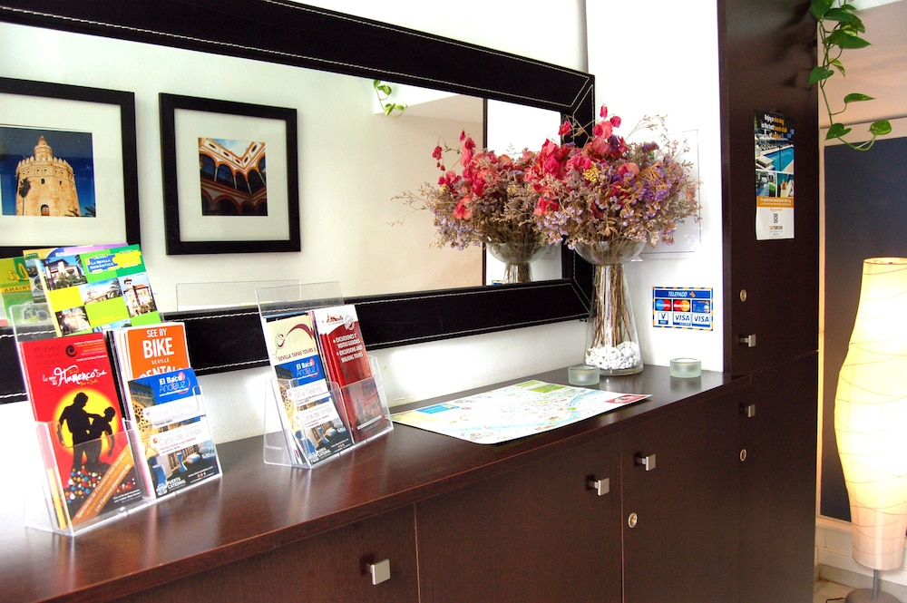 Concierge Desk